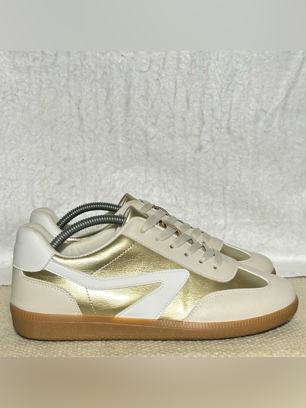 Dolce Vita Womens Gold/White Quantum Txtl/Suede Retro-Style Sneaker Shoes SZ 7.5